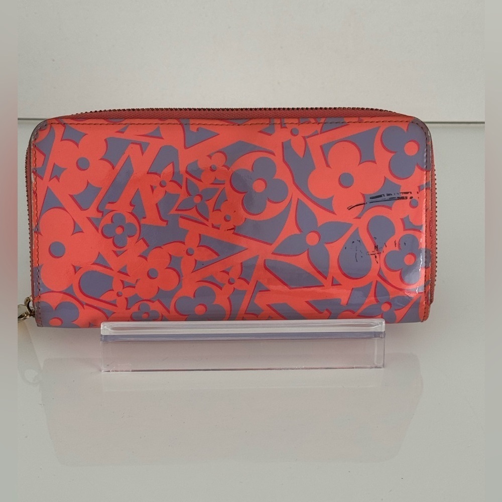 Louis Vuitton Sweet Monogram Vernis Zippy Wallet Coral Pink Limited Edition - Picture 11 of 16